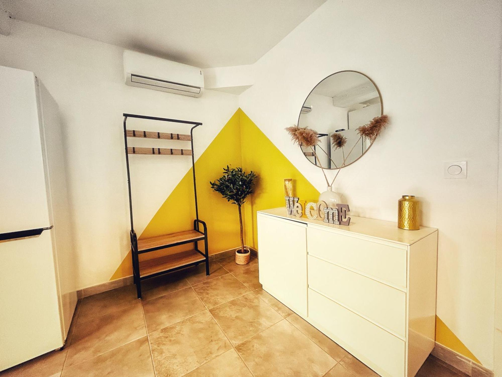 Doux Rouinet Cocoon Apartment Fourques  Bagian luar foto