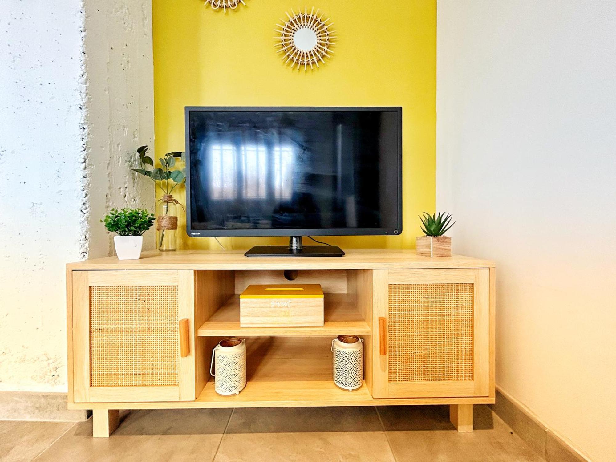 Doux Rouinet Cocoon Apartment Fourques  Bagian luar foto