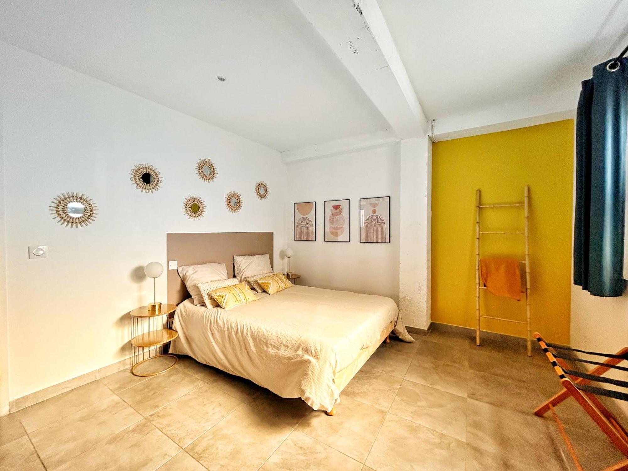 Doux Rouinet Cocoon Apartment Fourques  Bagian luar foto